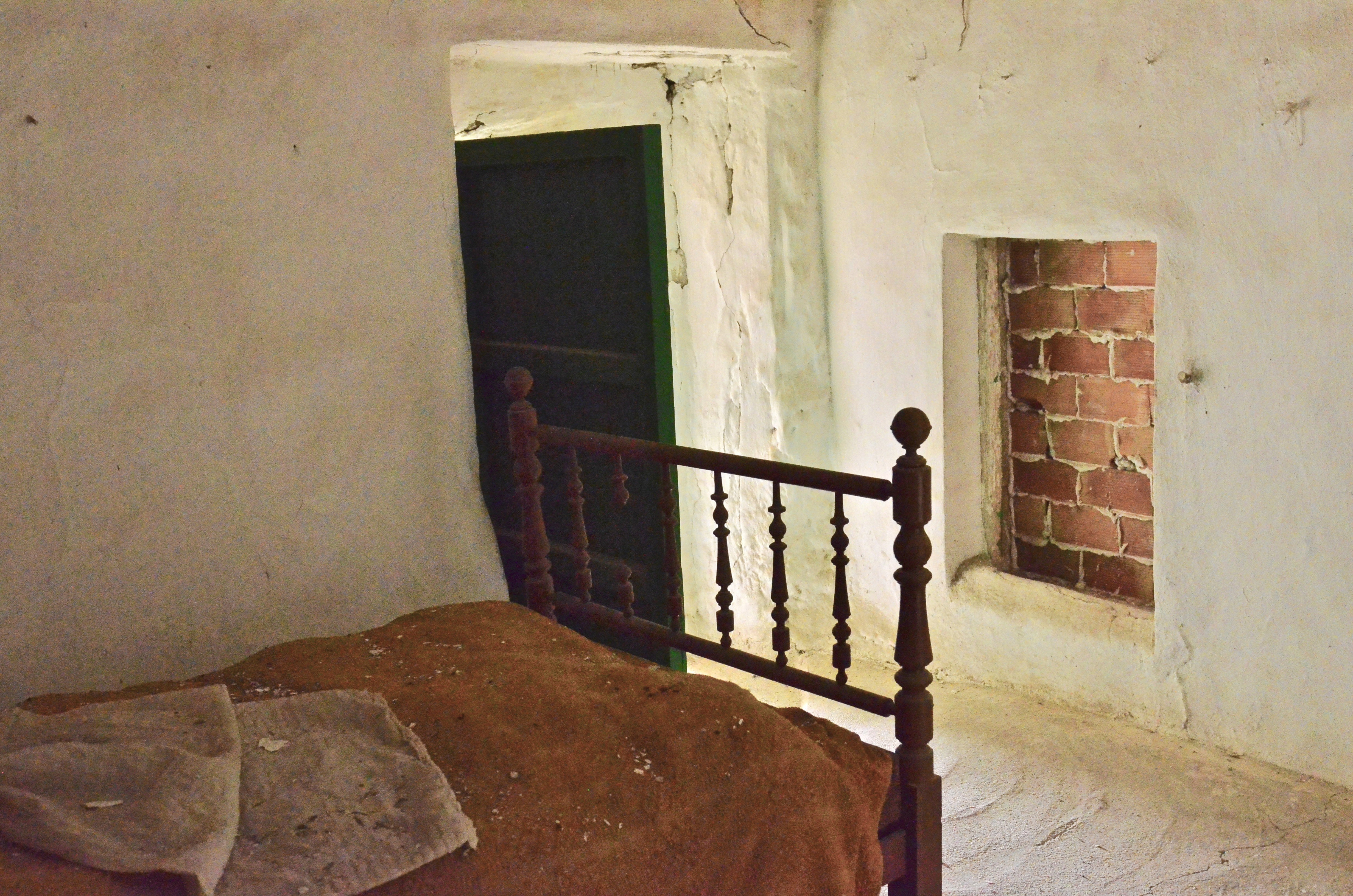 ailing |  Almut Adler