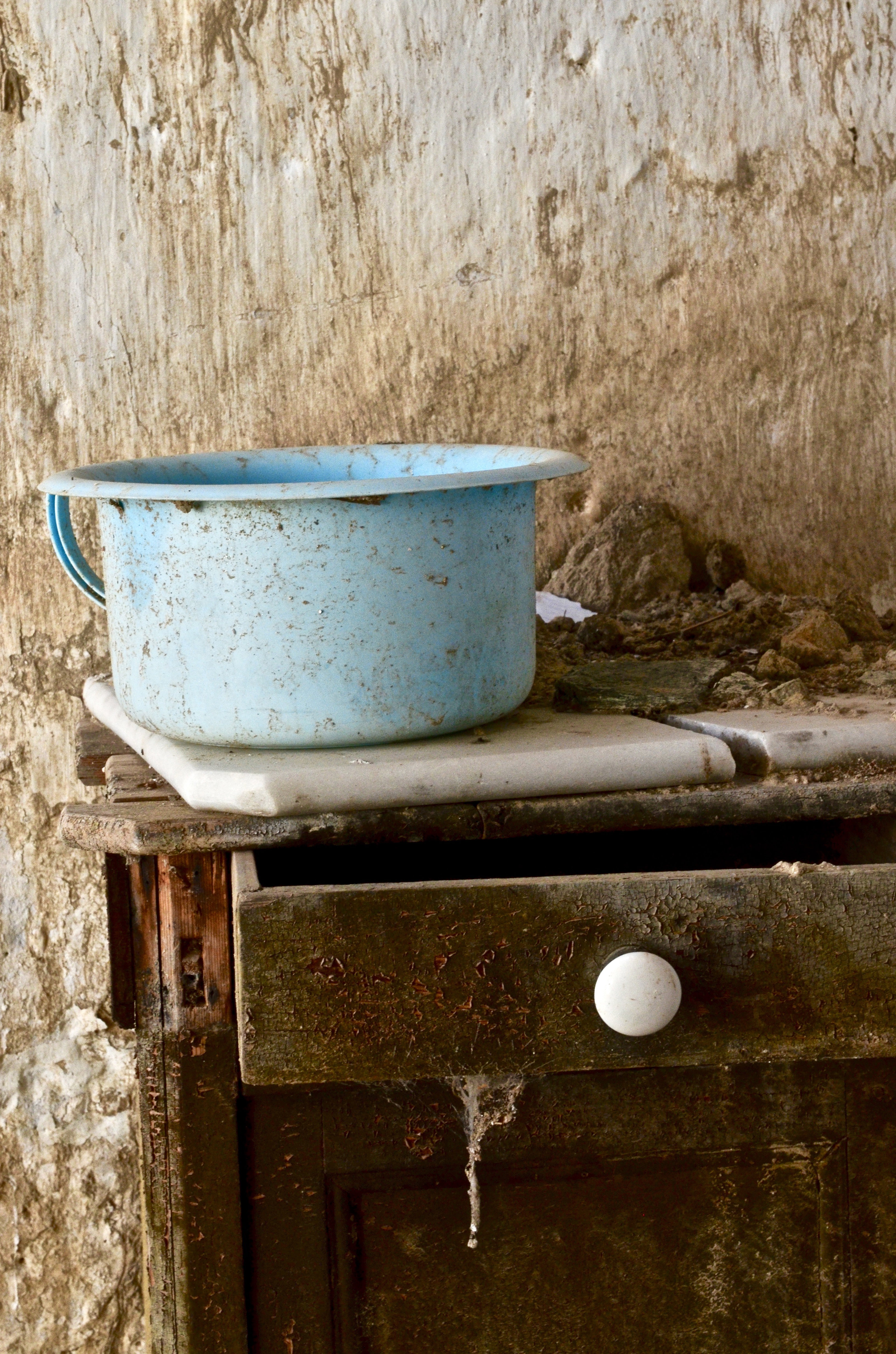 ailing |  Almut Adler