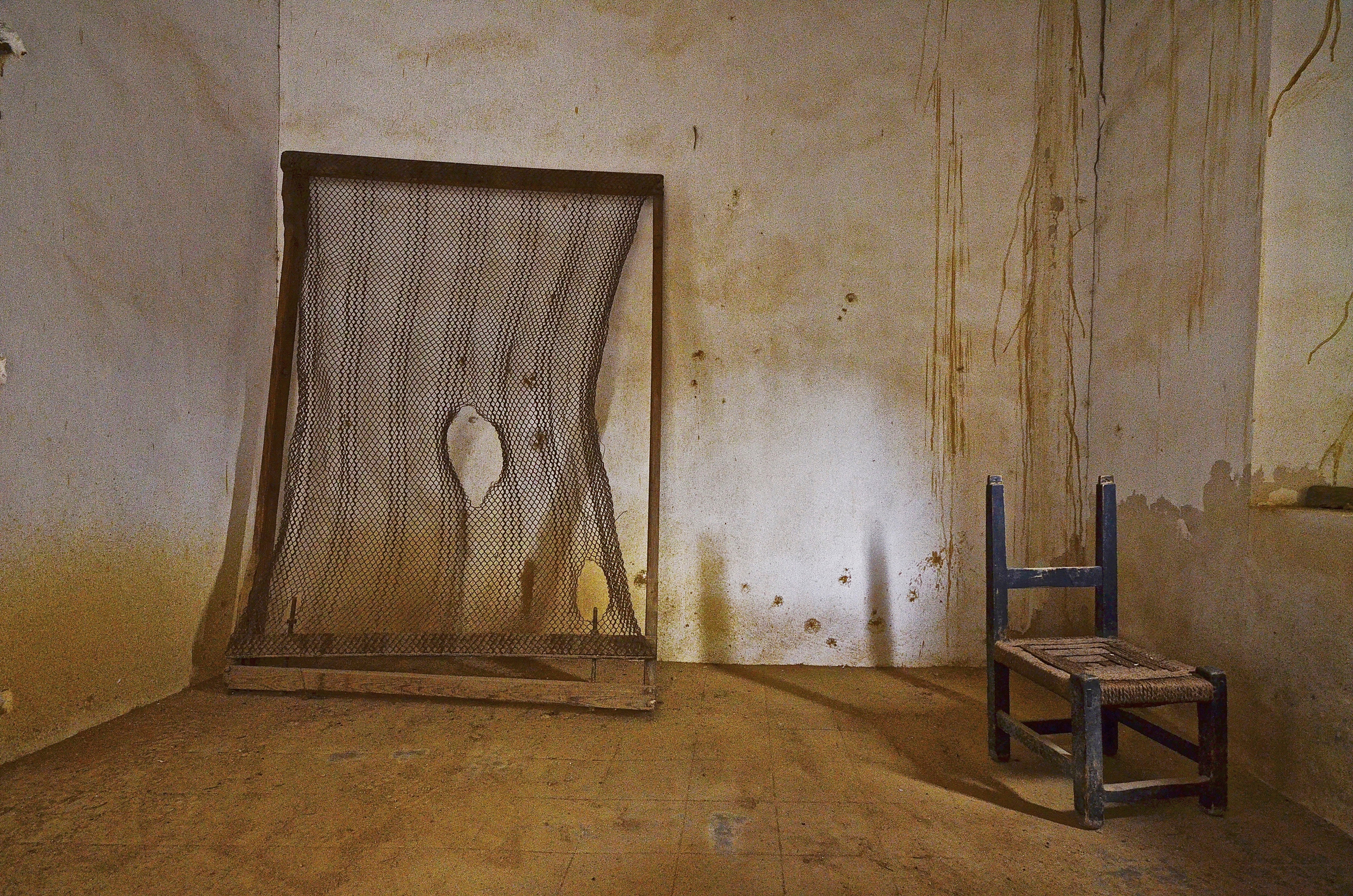 ailing |  Almut Adler