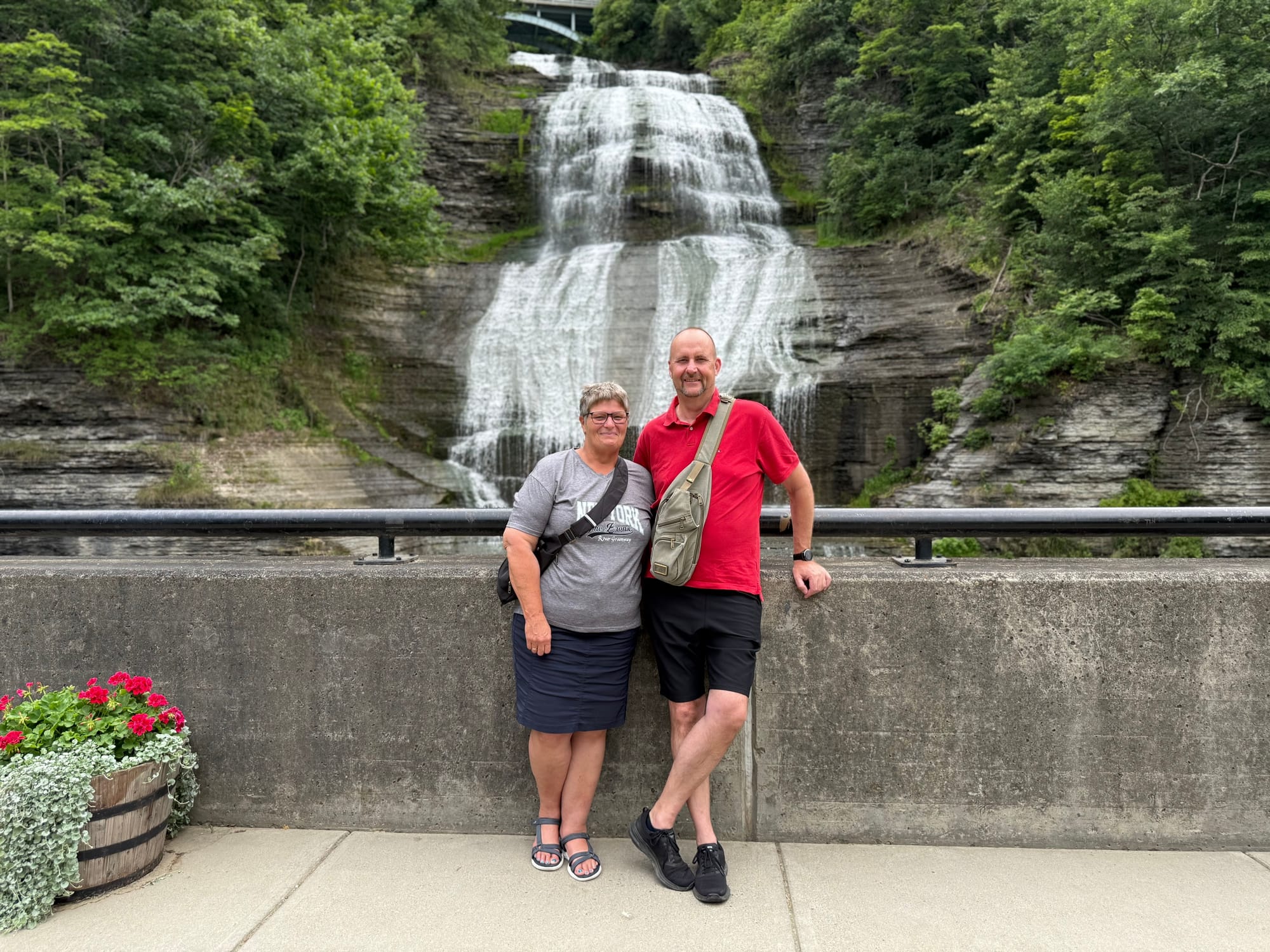 Flere vandfald og en tur ind over land