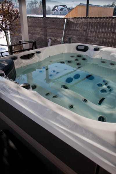 Jacuzzi ogrodowe Warszawa – sklep, showroom i sprzedaż spa do ogrodu w całej Polsce