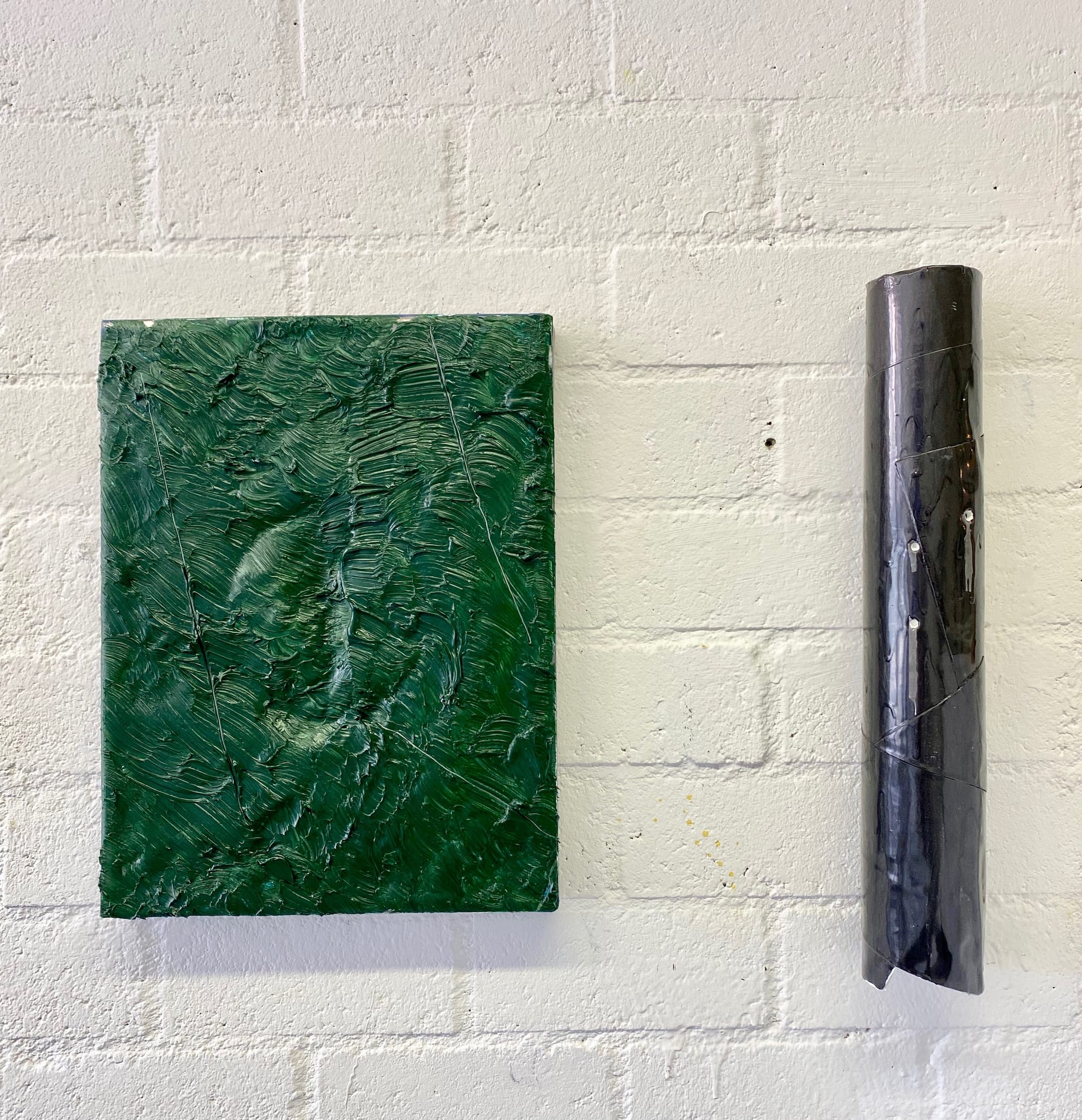 On the Border (Green)  2024  loodpaneel/olieverf 30x40x4 cm