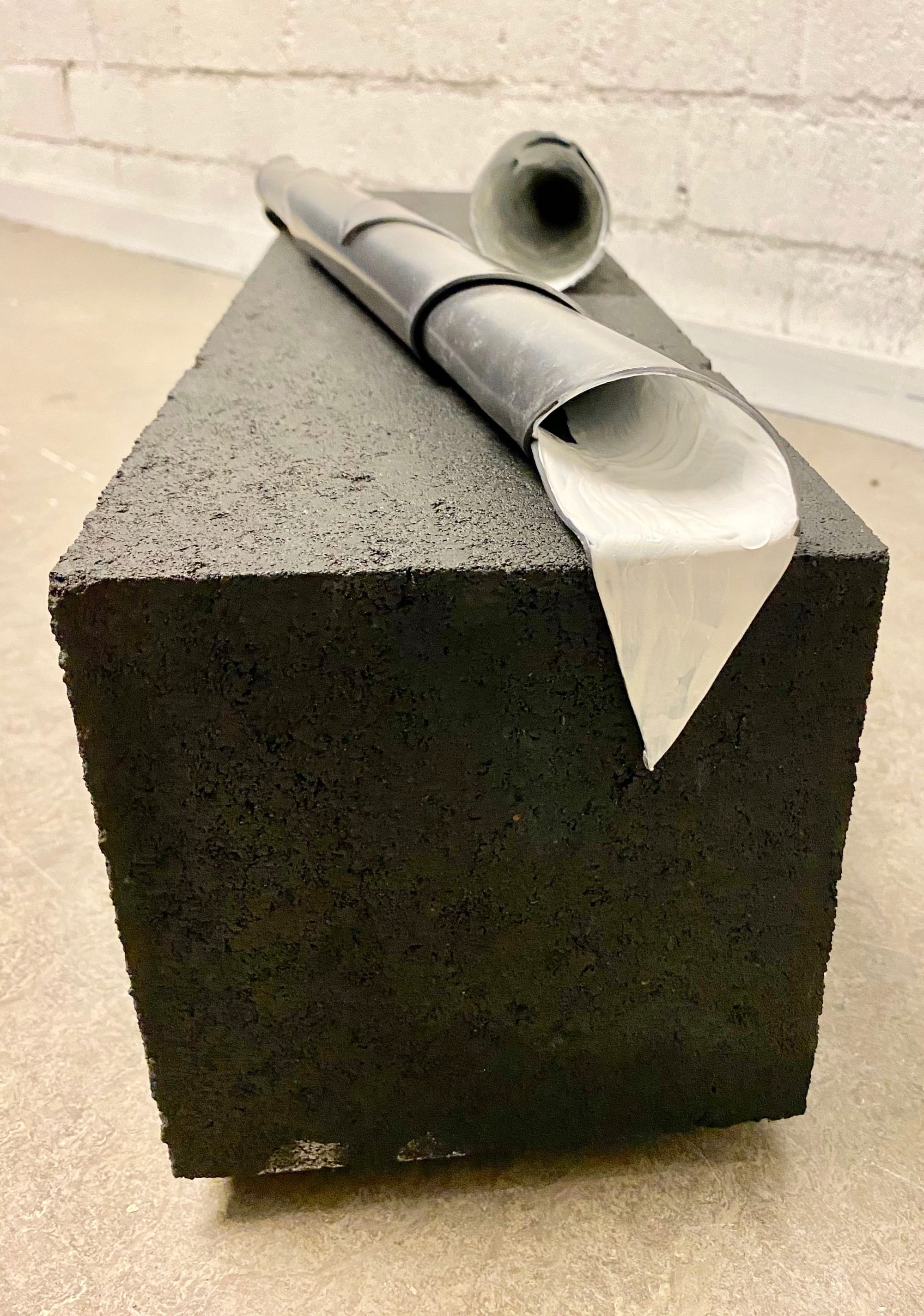 On the Border - Horn of Plenty - div. afmetingen mixed media 2024