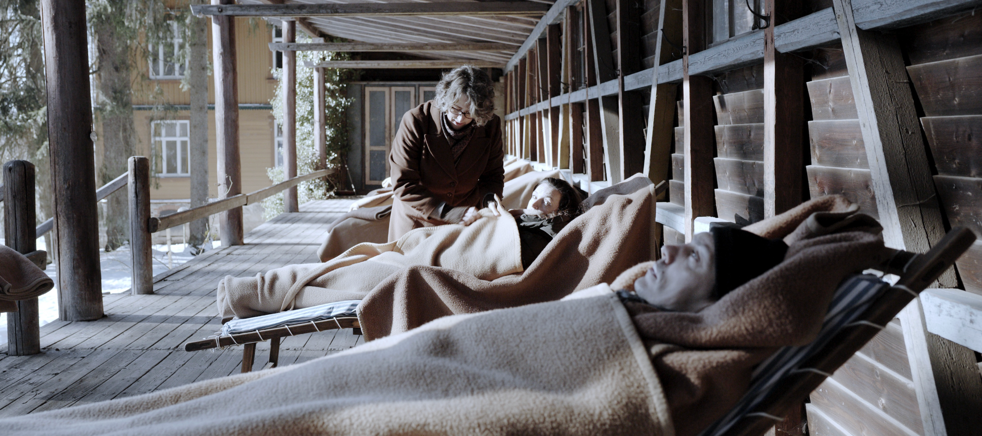 "Formen Moderner Erschöpfung": Ein dokumentarischer Spielfilm von Sascha Hilpert (2024)