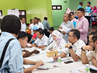 870) KES PELAJAR DIBULI HINGGA MURUNG, CEDERAKAN DIRI DALAM TINDAKAN KPM - FADHLINA - KOSMO - 27/09/2025