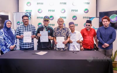 1132) WARGA EMAS BIMBANG NAMA DIGUNAKAN DAFTAR 18 TALIAN TELEFON - HARIAN METRO - 24/02/2026