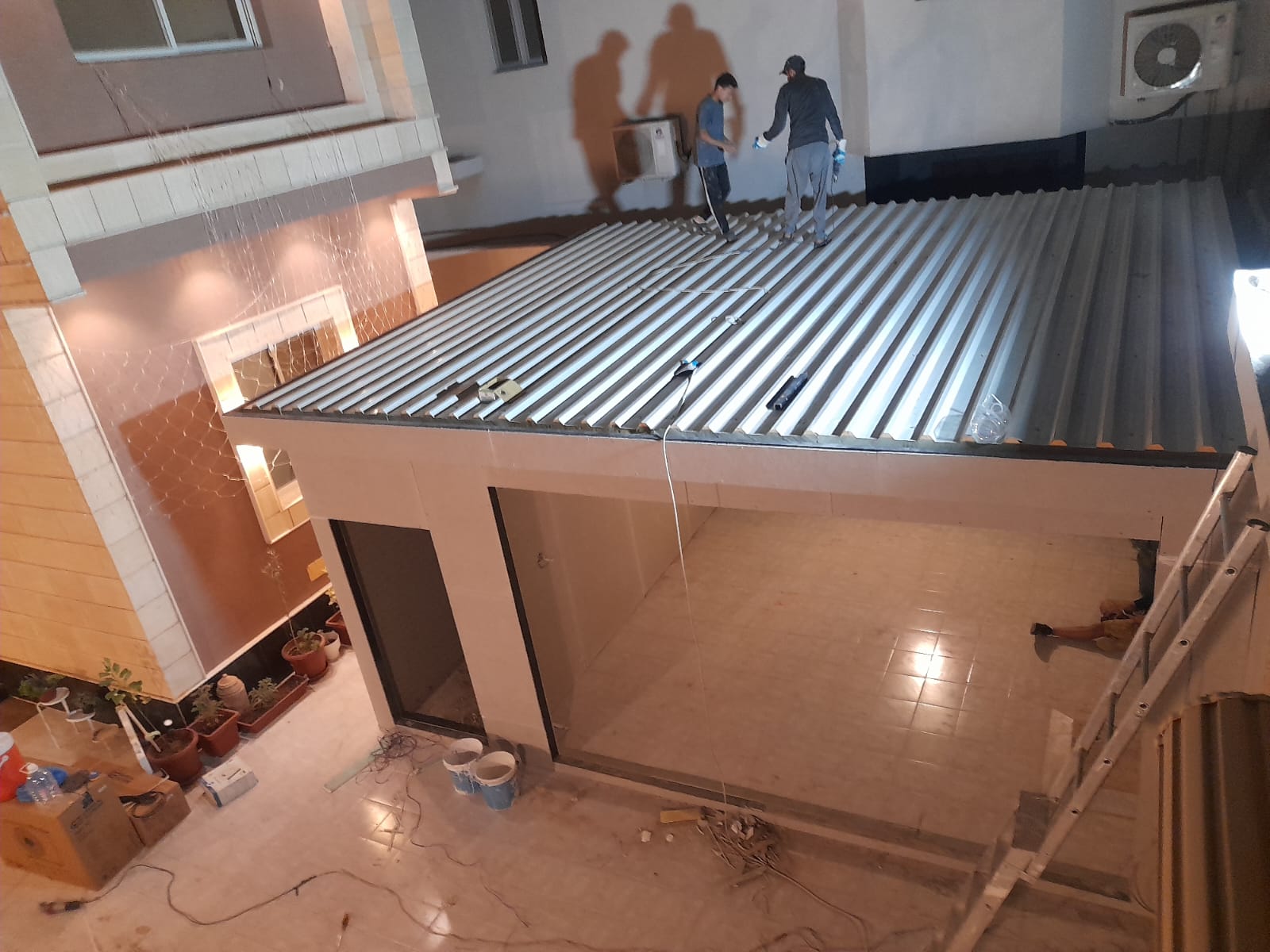 بناء ملاحق وغرف ساندوتش بانل بجدةحي المرجان| أفضل الحلول العصرية للملاحق السكنية بأعلى جودة وأقل تكلفة