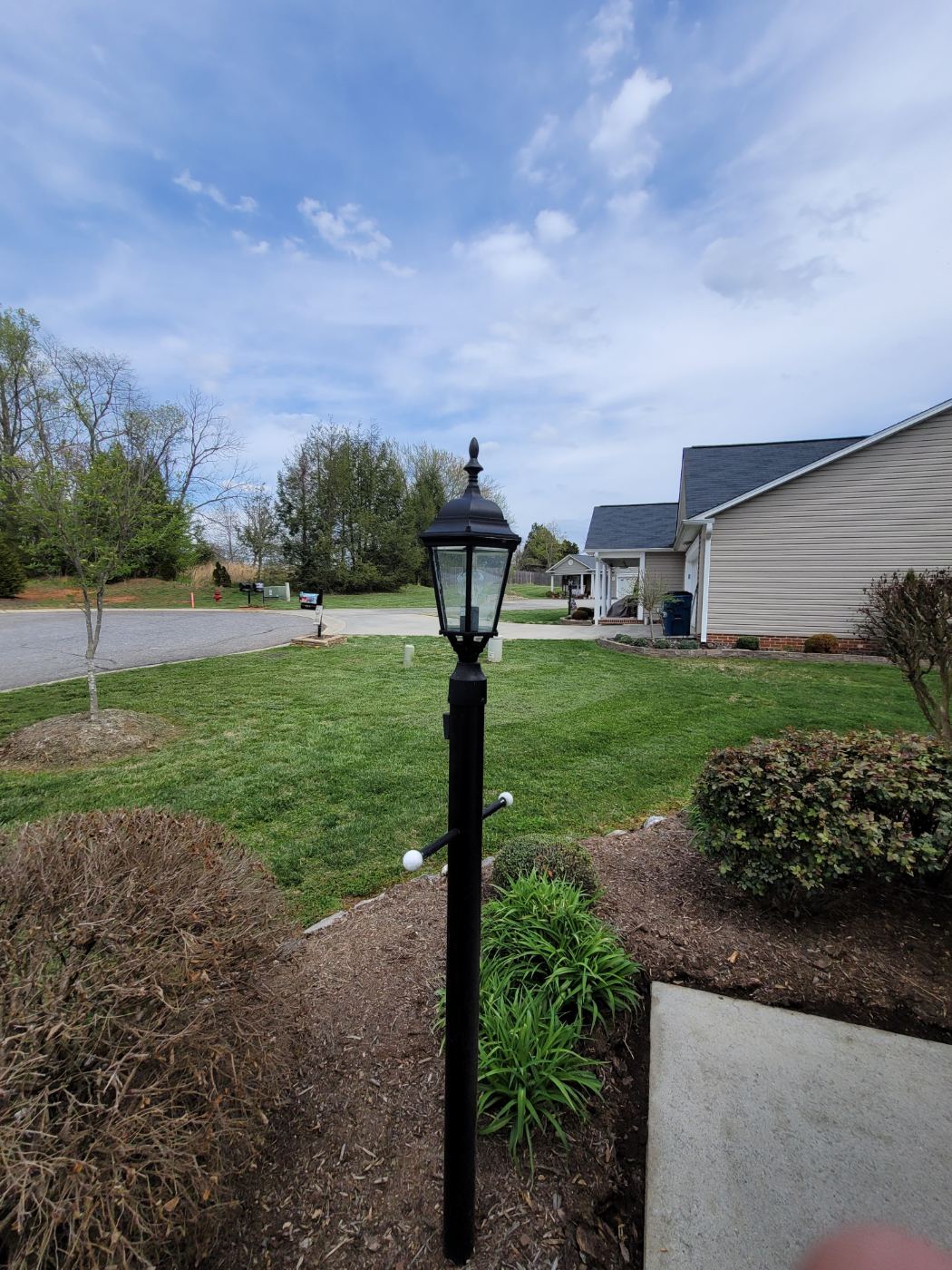 Yard lamp post installed by Stickler’s Electrical Service, electrician serving Saint Stephens, NC