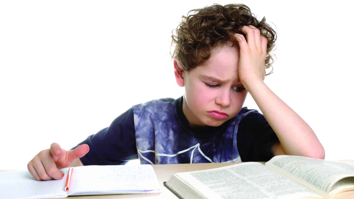 ما هو عسر القراءة – الديسلكسيا – ؟ مظاهره ؟ أسبابه ؟ و علاجه ؟