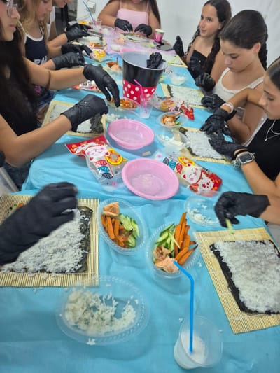 סדנת סושי לילדים ולנוער/ הורים וילדים