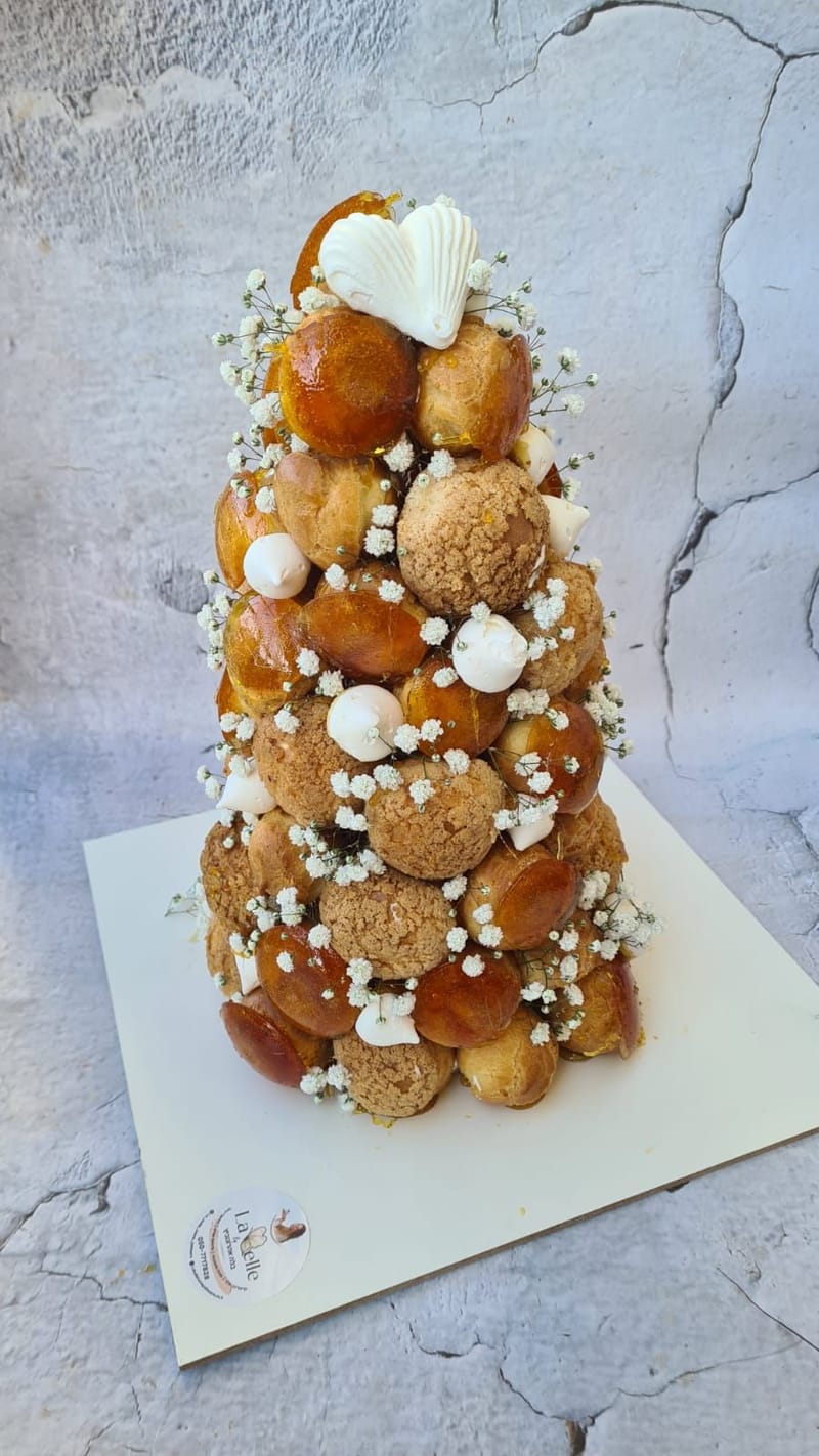 עוגות מעוצבות בר/ בת מצווה