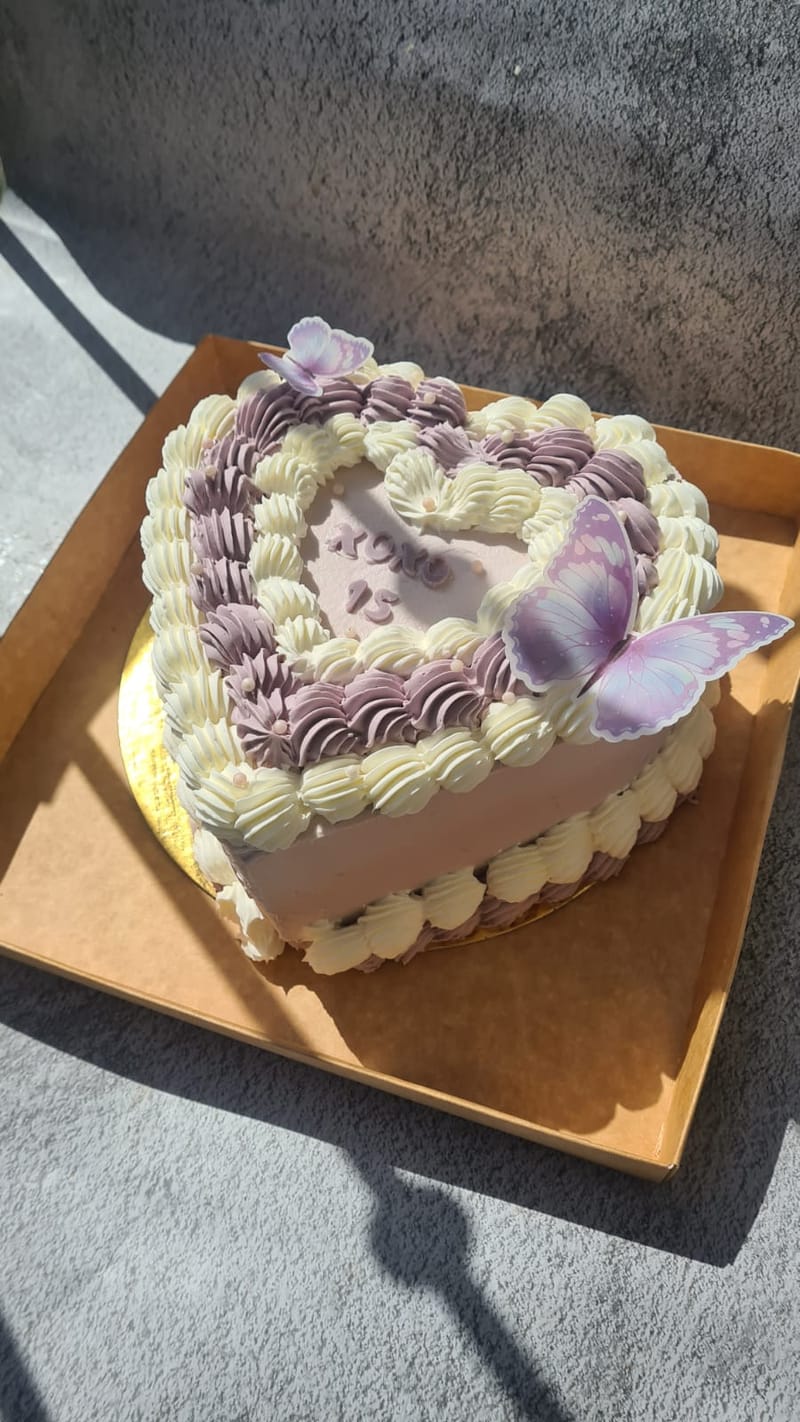 עוגות מעוצבות בר/ בת מצווה