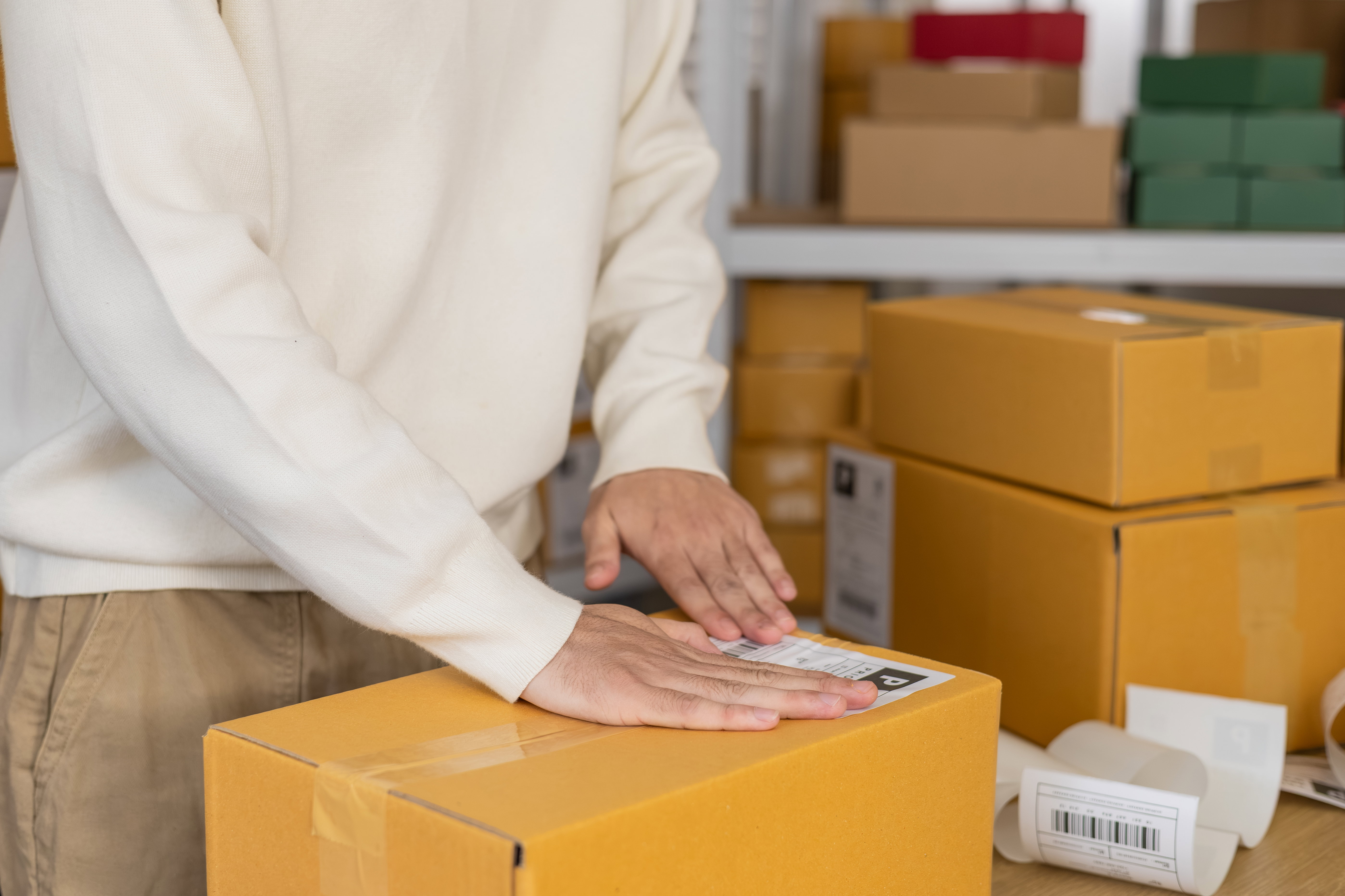 Smart printing solutions for shipping management, logistics and real-time tracking