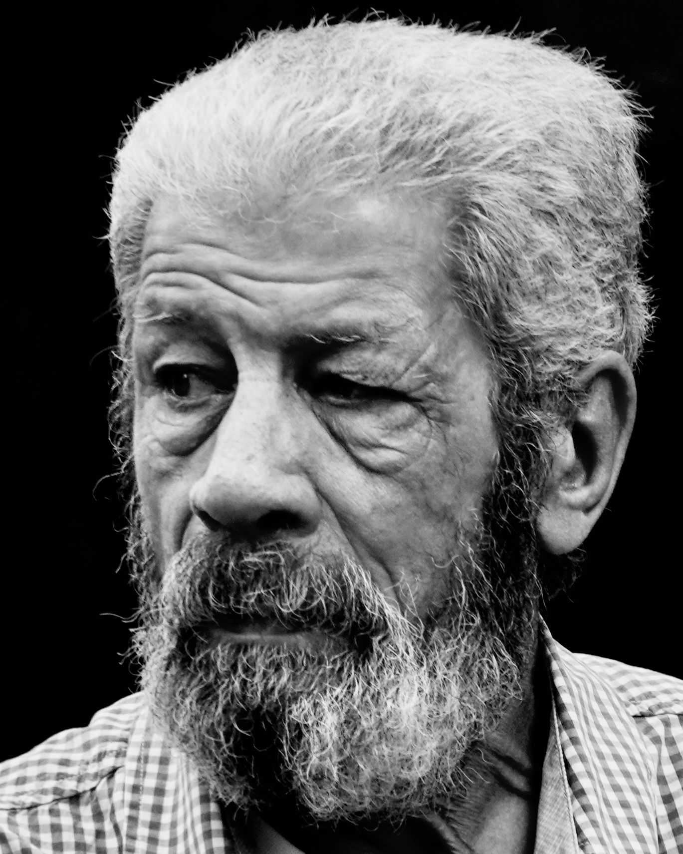 Black & White Faces of The World