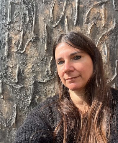 Wie is Linda Roosens? image