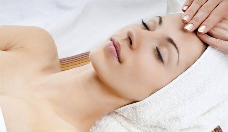 Chăm sóc da ở spa