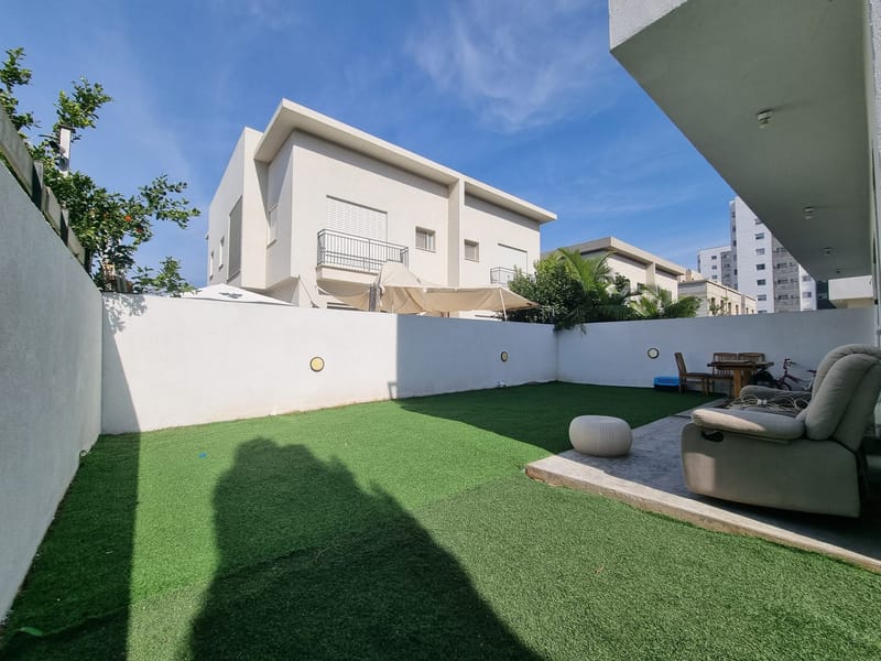 המשאלות 14 (כפר יונה)