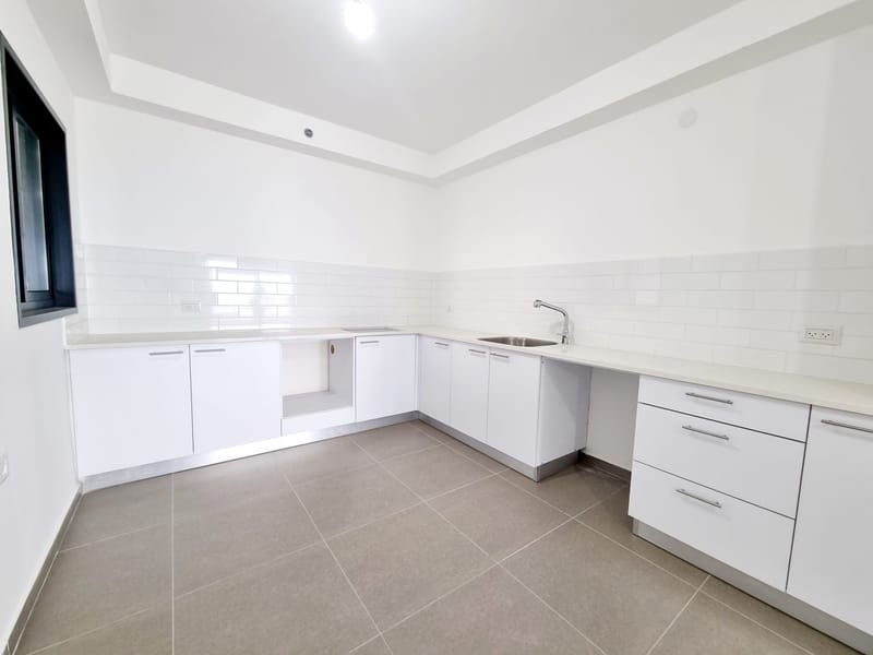 קרל פופר 3 (דירה חדשה)