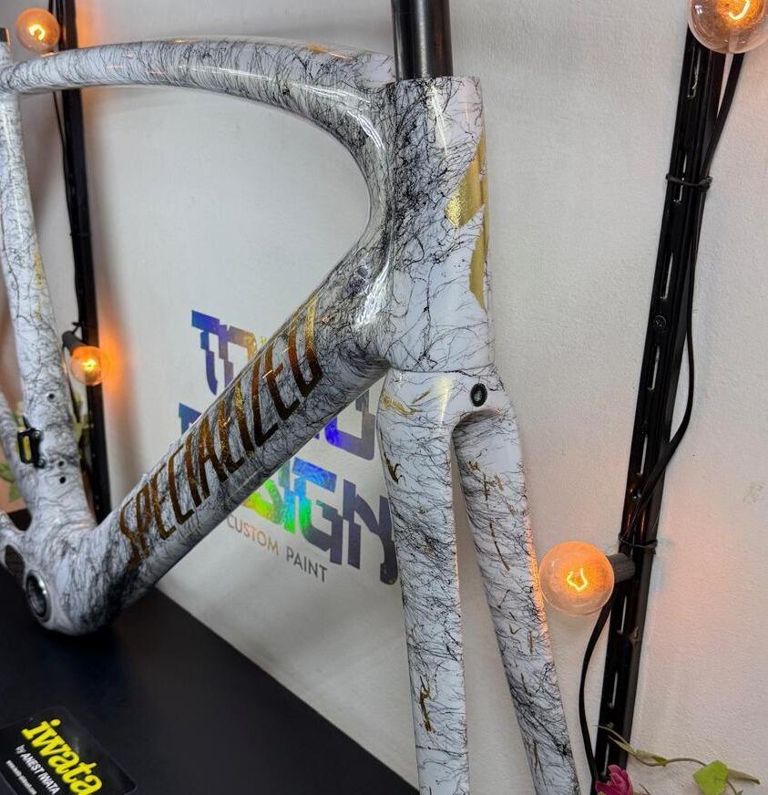 Specialized venge 2016 pintada por tokio designs (blanco, coweb, pan de oro)