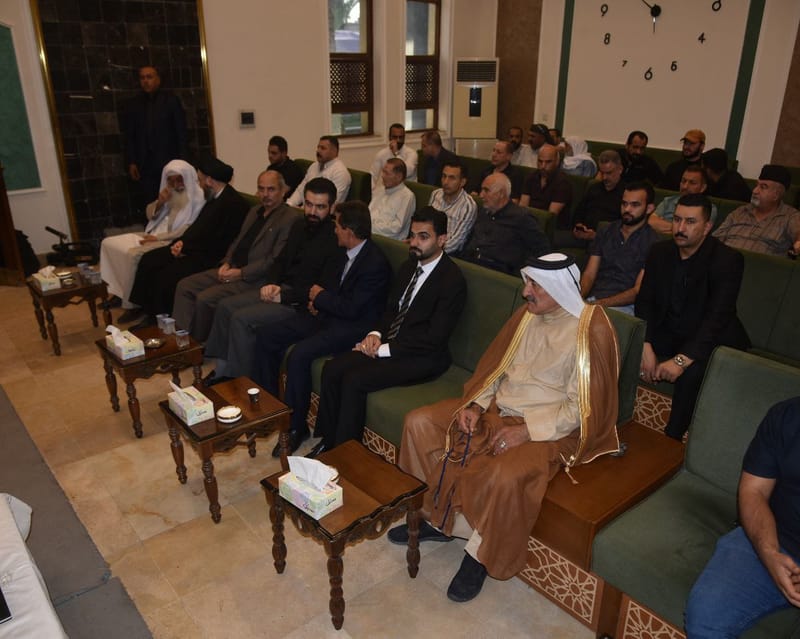 سماحة السيد الحكيم يحضر مجلس العزاء الذي أقيم في مندى طائفة الصابئة المندائيين ببغداد على روح الأستاذ عودة مهاوي سيلان رئيس مجلس شؤون الصابئة العام ومستشار رئيس الوزراء