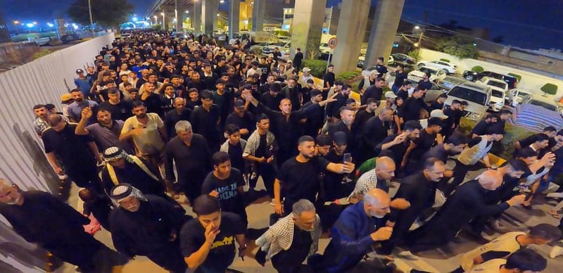 حشود تنظيمات ديالى تحيي الليلة السادسة من العزاء المركزي للسيد الحكيم.