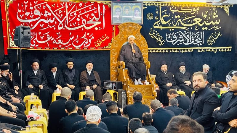 حضور سماحة السيد الحكيم دام عزه في عدد من مجالس العزاء الحسينية في النجف الأشرف.
