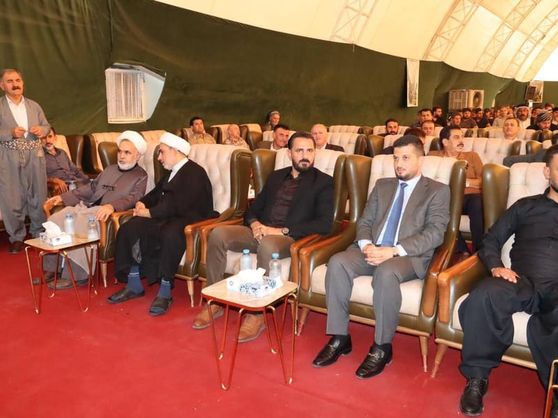 نيابة عن سماحة السيد الحكيم.. مسؤول مكتب إقليم كردستان الأستاذ صباح الصالحي يقدم في مدينة السليمانية واجب العزاء للشيخ شمس الدين محمد نهرو الكسنزاني ، شيخ الطريقة العلية القادرية الكسنزانية في العراق والعالم ، بوفاة أخيه النائب عن كتلة المبادرة غاندي الكسنزاني.