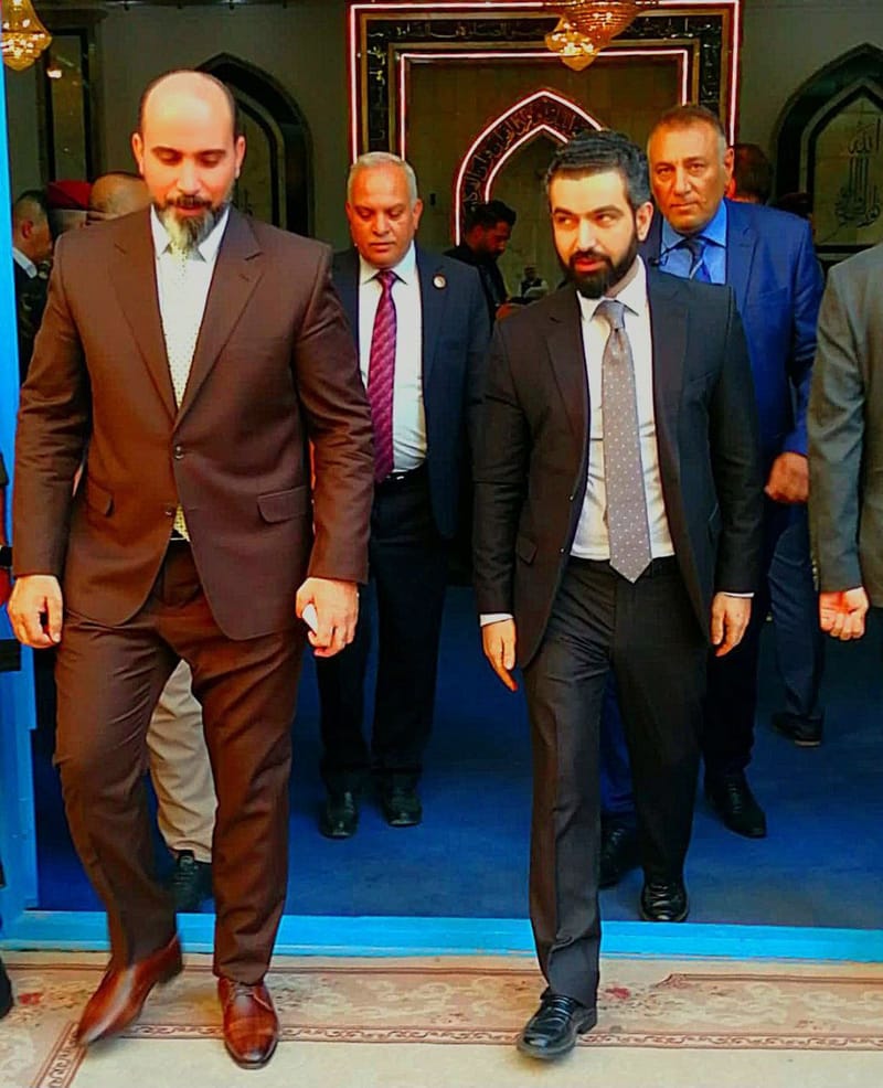 ممثلا عن سماحة السيد الحكيم.. الدكتور محمد حسام الحسيني يشارك في مجلس عزاء النائب الشيخ غاندي الكسنزان الذي أقيم في القاعة الكبرى لجامع الشيخ عبد القادر الكيلاني، ناقلا تعازي سماحة السيد الحكيم لأسرة الفقيد و ذويه.