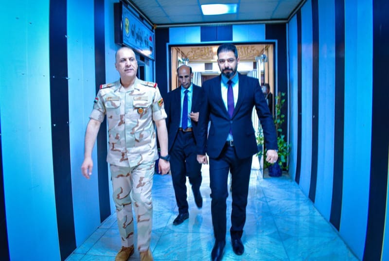 زار معاون مسؤول مكتب العلاقات الوطنية والمهني المركزي لشؤون بغداد والشمال الأستاذ كرم كاظم الخزعلي قيادة فرقة المشاة السابعة عشر الجيش العراقي واللقاء بقائد الفرقة الجديد اللواء الركن نصير مهدي الدليمي.