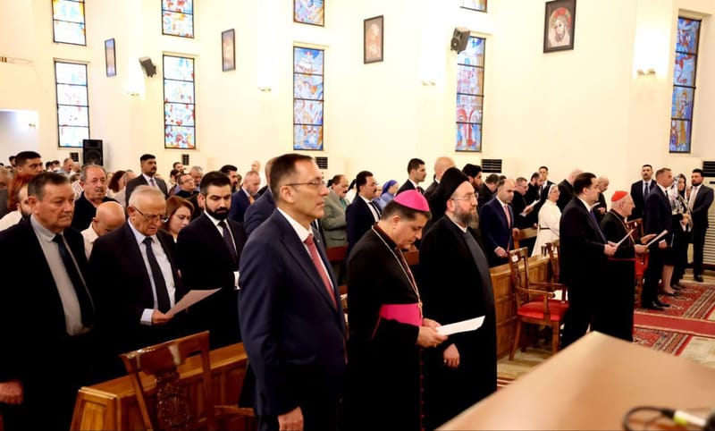 سماحة السيد الحكيم يحضر في الصلاة التي نظمتها البطريركية الكلدانية من اجل السلام و الاستقرار في المنطقة نظرا للوضع المحتقن في الشرق الأوسط.