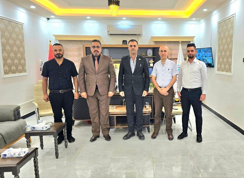 ضمن جولته في محافظة الديوانية.. مسؤول النقابات والاتحادات في الفرات الاوسط والجنوب لمكتب العلاقات الوطنية السيد أشرف الشريفي يلتقي نقيب المهندسين في المحافظة المهندس الاستشاري حيدر فرحان مطر.