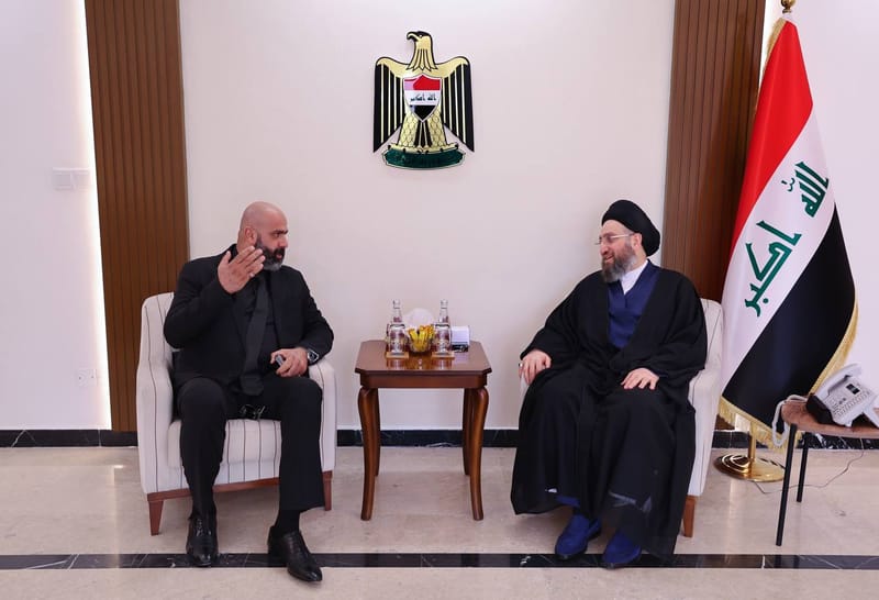 لقاء سماحة السيد عمار الحكيم عائلة المرحوم الشيخ رشاش الإمارة يتقدمهم نجله الشيخ سعد رشاش الإمارة