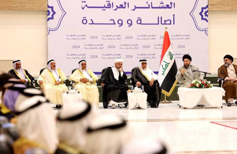 لقاء سماحة السيد عمار الحكيم جمعا من شيوخ ووجهاء محافظة الأنبار، بارك سماحته  لهم ربيع المولد المبارك لرسول الله (صلى الله عليه وآله وسلم)