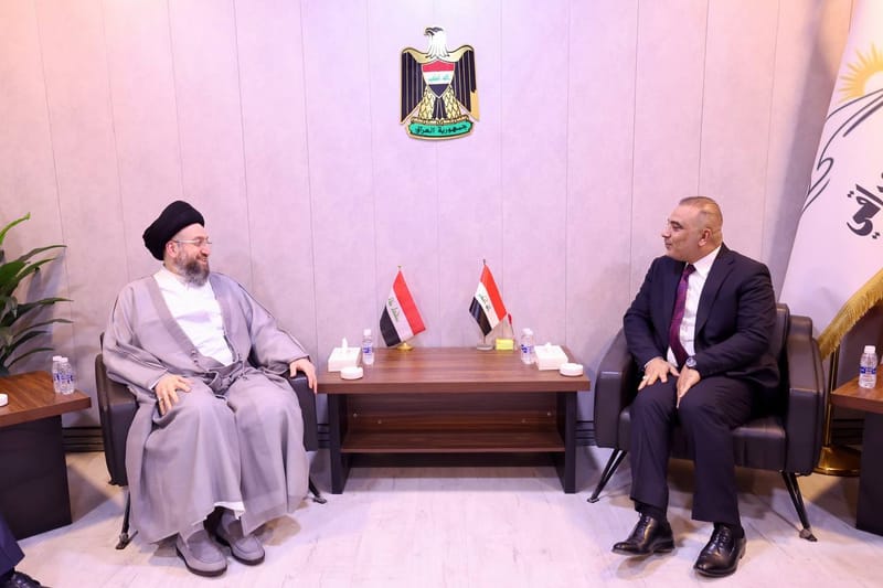 استضافه سماحة السيد عمار الحكيم في  مقر تجمع تيار الأكثرية الوطنية