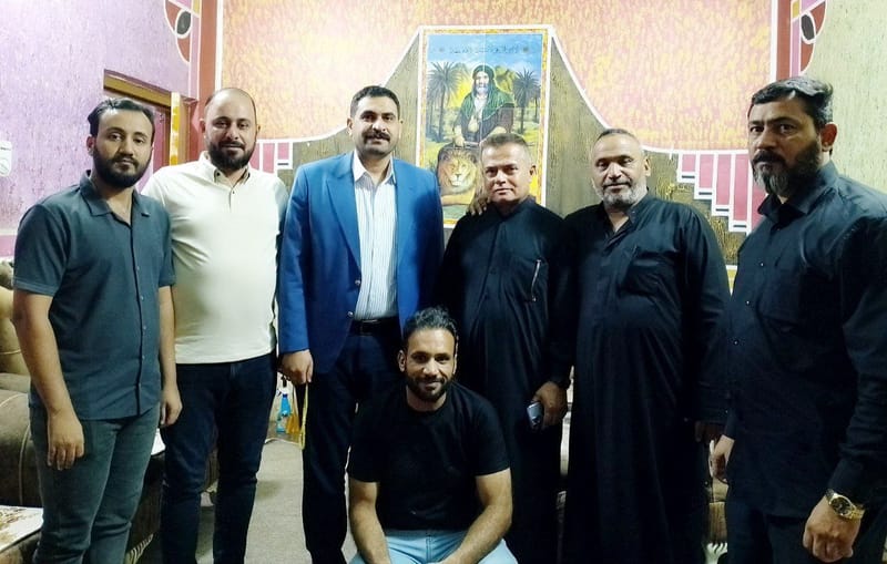 جانب من زيارة مسؤول تنظيمات الجنوب السيد قصي الموسوي لمسؤول هيأة المواكب الحسينية في قضاء الرفاعي الحاج ابو علي.