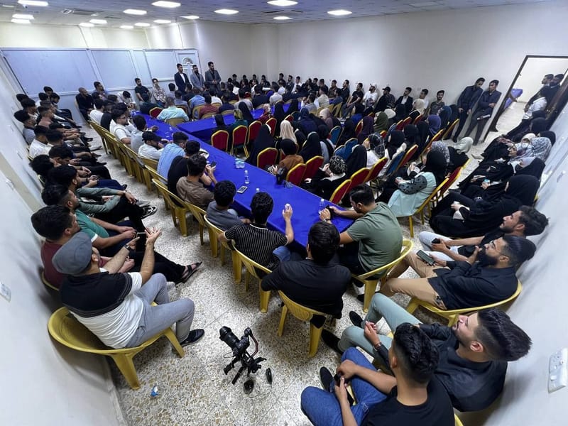 مسؤول مكتب الشباب المركزي الأستاذ مصطفى المحمداوي يلتقي حشداً من الطاقات الشبابية في محافظة النجف الأشرف بحضور مسؤول ملف النخب الشبابية د. ميسر الشمري.