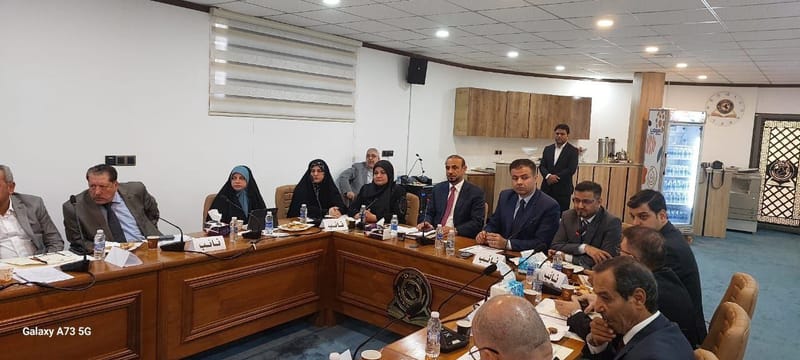 جانب من مشاركة العلوية زينب الغرابي النائب الأول لرئيس الهيأة العامة في الندوة التي أقامها معهد التطوير النيابي ودائرة التشريع النيابية حول التعديل المقترح لقانون الأحوال الشخصية بحضور نواب اللجان القانونية و التعليم و المرأة و  ممثلي الوقفين الشيعي والسني و المؤسسات المهتمة بالقانون  .