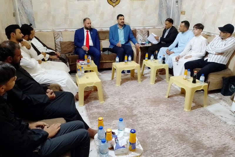 ضمن سلسلة اللقاءات الميدانية في محافظة ذي قار.. مسؤول تنظيمات الجنوب السيد قصي الموسوي يلتقي مسؤولي مناطق دائرة البطحاء ، وذلك لبحث تطورات الواقع السياسي والتنظيمي والخدمي بالدائرة والاستعداد للمرحلة القادمة.