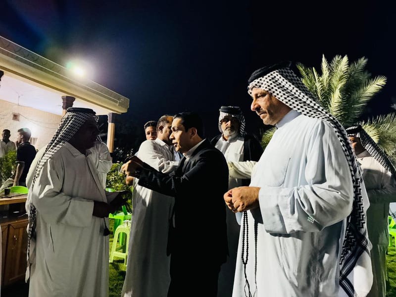 عضو مجلس محافظة بابل ومسؤول تنظيمات الحكمة في المحافظة الأستاذ رياض عداي يلبي دعوة الشيخ فارس منصور السماوي الخفاجي لمناقشة الاحتياجات الخدمية للمنطقة.
