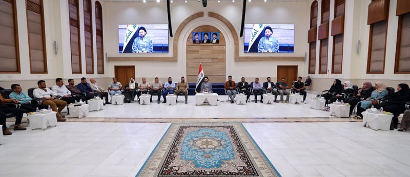 لقاء سماحة السيد عمار الحكيم جمعا من المتظاهرين من محافظة بابل المطالبين بفرص العمل