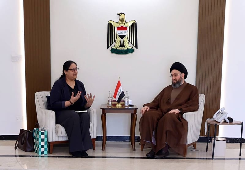 إلتقي سماحة السيد عمار الحكيم  وفد منظمة باكس الهولندية المختصة بمجال حماية المدنيين أوقات السلم والحرب