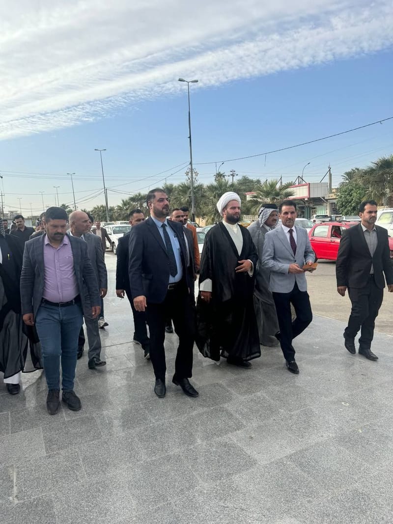 أمين محافظة واسط الشيخ حميد الكعبي مع وفد من القيادات التيارية في المحافظة يحضر في مجلس فاتحة في قضاء العزيزية لعم نائب رئيس مجلس المحافظة الأستاذ حيدر عجاج.