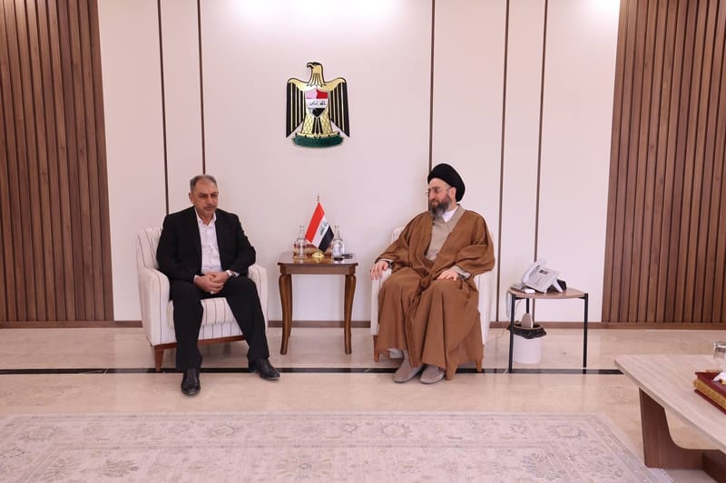 لقاء سماحة السيد عمار الحكيم  عددا من شيوخ ووجهاء محافظة المثنى يتقدمهم جناب السيد عبد المنعم السيد صالح الشرع