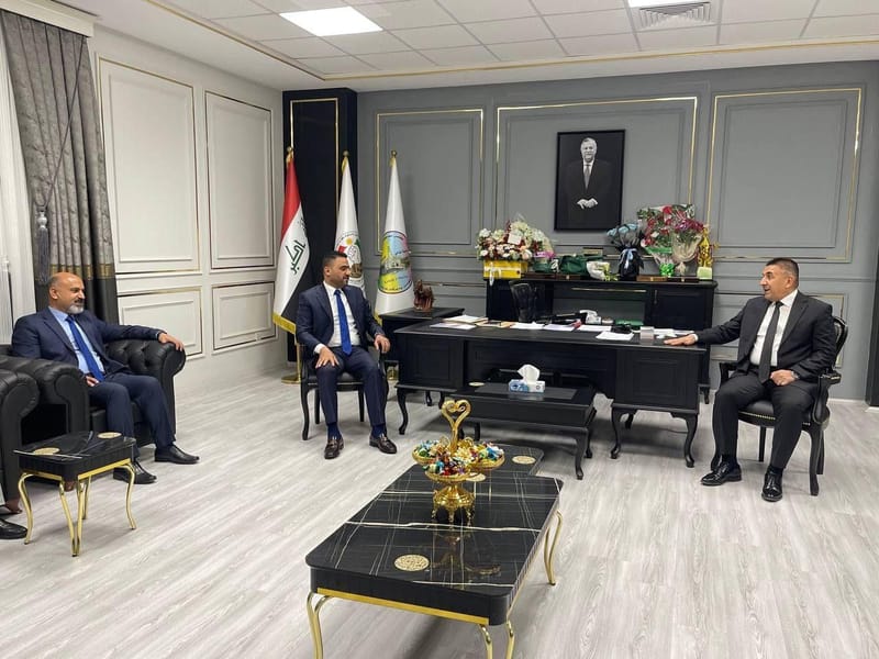 مسؤول تنظيمات الشمال الأستاذ وائل الأسدي يلتقي الأستاذ نشأت الطالباني 
رئيس كتلة الاتحاد الوطني الكردستاني في مجلس محافظة كركوك.