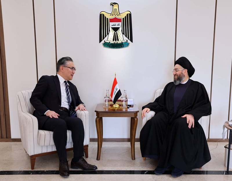 التقي سماحة السيد عمار الحكيم  السفير الياباني في العراق سعادة فوتوشي ماتسوموتو بمناسبة قرب انتهاء مهامه كرئيس لبعثة بلاده في العراق