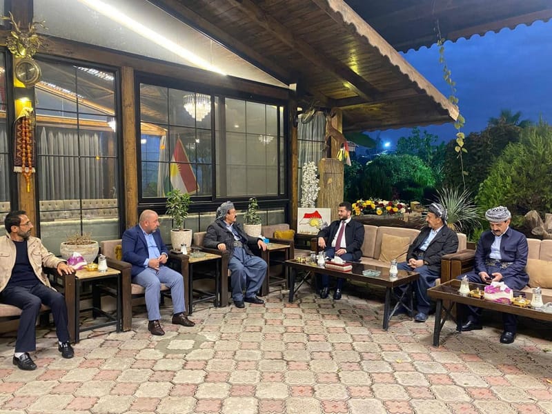 مسؤول مكتب إقليم كردستان الأستاذ صباح الصالحي يزور جناب الشيخ نوزاد بيتواته في أربيل لتهنئته بفوز ابن أخيه مزن هميداد بعضوية برلمان الإقليم