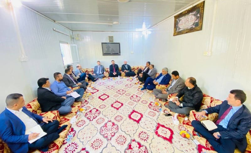 مسؤول تنظيمات الجنوب السيد قصي الموسوي يلتقي جمعاً من قيادات محافظة واسط بحضور أمين المحافظة الشيخ حميد الكعبي ومساعده التنظيمي السيد حسين بهية.