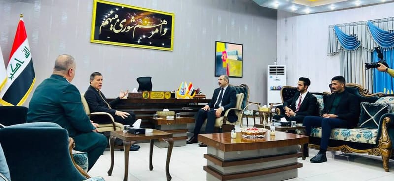 أمين محافظة ديالى الأستاذ فرات التميمي يزور جامعة ديالى بمعية مسؤول تجمع همم في المحافظة الأستاذ علي العقابي