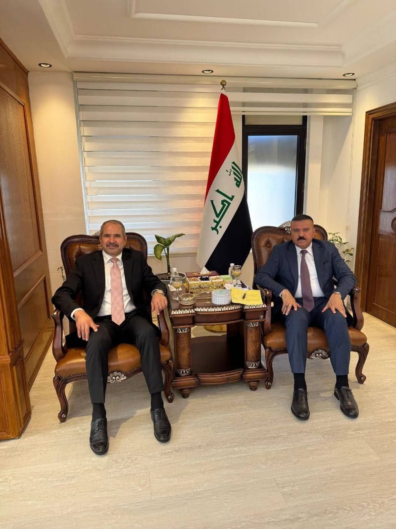خلال لقائه معالي وزير الداخلية السيد "عبد الامير الشمري" .. أمين محافظة ديالى الأستاذ فرات التميمي يناقش الوضع الامني في المحافظة وفرض سلطة القانون، ويشيد بدور الأجهزة الامنية في المحافظة.
