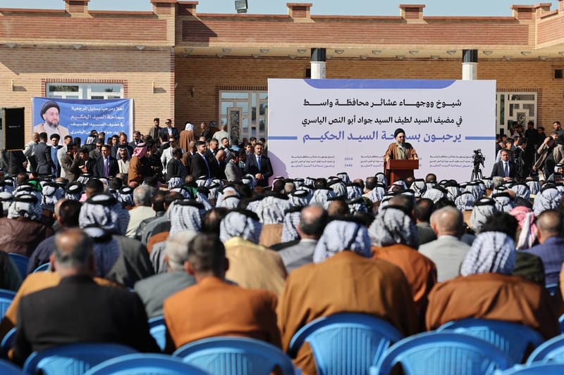 التقي سماحة السيد عمار الحكيم  جمعا كريما من سادة وشيوخ ووجهاء محافظة واسط، في مضيف ألاخ العزيز جناب السيد لطيف السيد جواد أبو النص الياسري